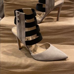 Via Spiga Pumps. Gray w black straps. Sz 7.5.